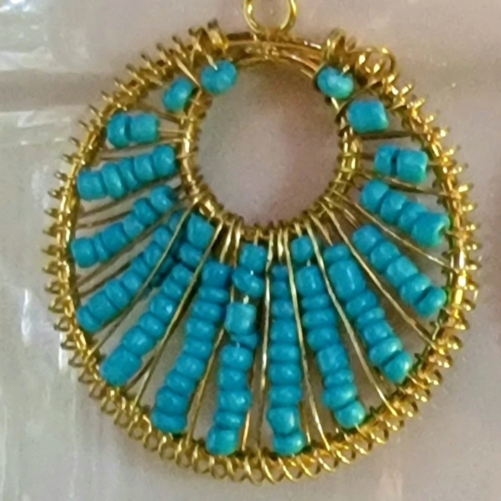 🦋  Goldtone & Turquoise Seed Beaded Hoops - Picture 3 of 4